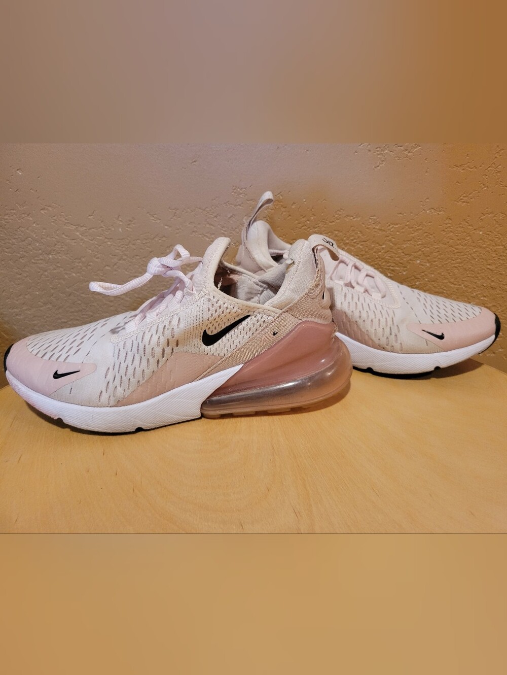 Nike Women’s Air Max 270 Light Pink/White Sneakers
